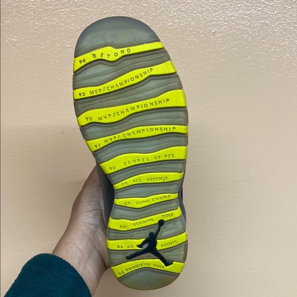 Air Jordan 10 Retro “Venom” - Picture 15 of 17